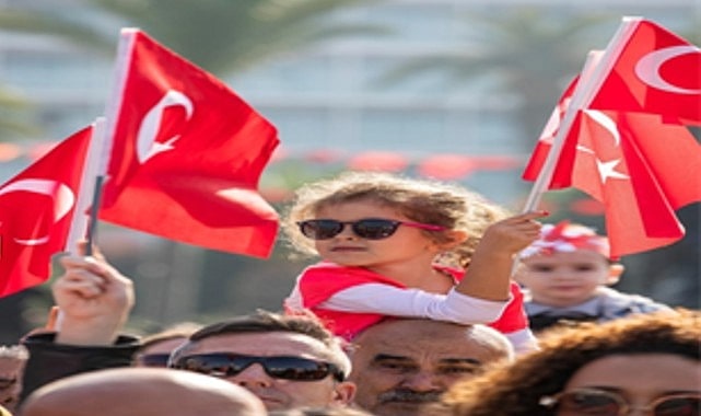 İzmir'de 30 Ağustos Zafer Coşkusu İlçelere Yayılacak