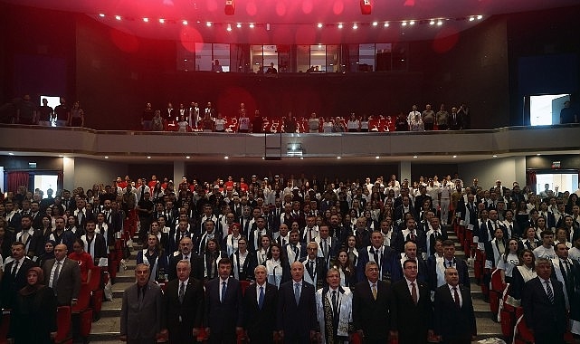 DEÜ, Yeni Akademik Yıla Coşkuyla Başladı