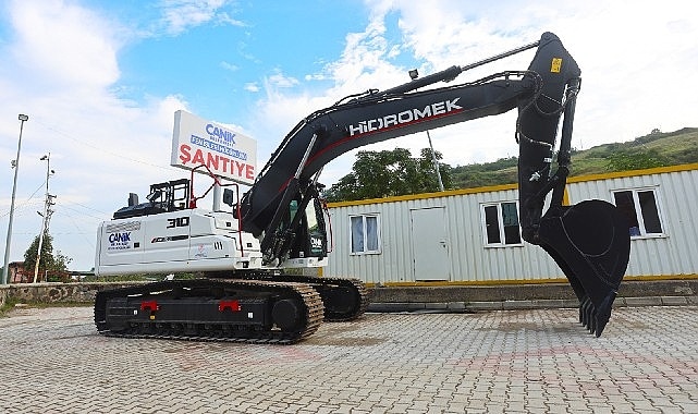 Canik Belediyesi Filosuna Yeni Ekskavatör